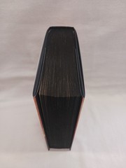 Yarros Iron Flame Black Sprayed Edges HC DJ First Edition 1st Printing LIKE-NEW