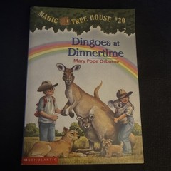 Magic Tree House #20 Dingoes at Dinnertime by Mary Pope Osborne Paperback