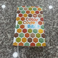 Color Code Bible by Thomas Nelson Publishing Staff (2016, Hardcover) NKJV