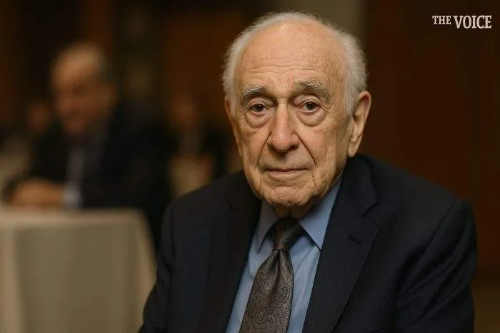 Jerry Adler, the veteran Broadway director and actor best known as “Hesh” Rabkin on The Sopranos, speaking at a public event.