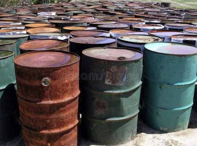 International Oil Prices Rise Over 2% Amid Russia–Ukraine Tensions