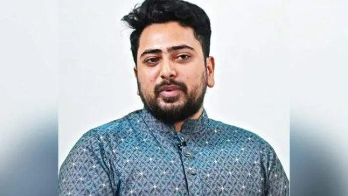 উপদেষ্টারা সেফ এক্সিটের কথা ভাবছেন: নাহিদ