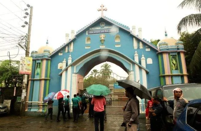 ঢাকায় ক্যাথলিক গির্জা ও স্কুলে বোমা হামলা, আতঙ্কে খ্রিস্টান সম্প্রদায়