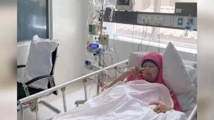 খালেদা জিয়া সংকটাপন্ন—তারেকের বিদেশে অবস্থান ঘিরে প্রশ্নের ঝড়