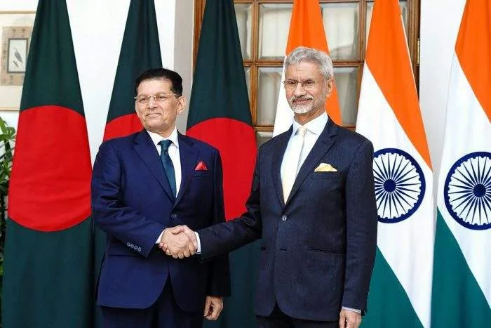 Dhaka, Delhi talk supplies of diesel and fertiliser