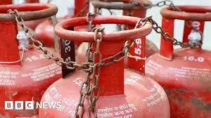 India's economic crisis and Rupee depreciation due to the Middle East conflict, April 2026.
