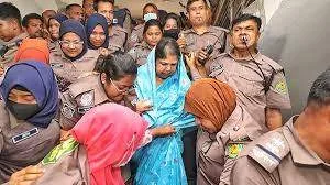 Former Speaker Shirin Sharmin Chaudhury being sent to jail after court hearing, April 2026.