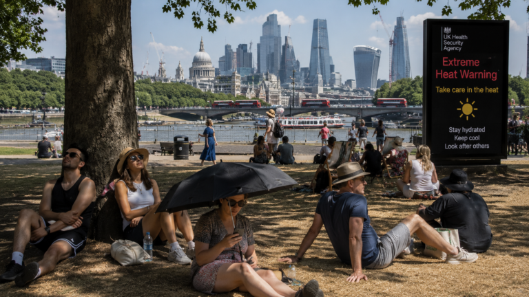 Nearly 3,000 Die in UK Heatwave Over Two Months