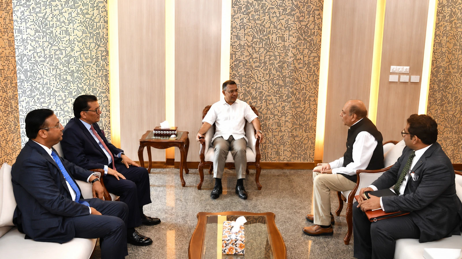 BREAKING ! India Bangladesh Ties Face New Test as Envoy Meets Tarique Rahman For First Time Amid Hasina Row