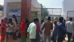 দুই আসামিকে ছাড়াতে থানার সামনে ‘মব’ সৃষ্টির অভিযোগ বিএনপি নেতার বিরুদ্ধে